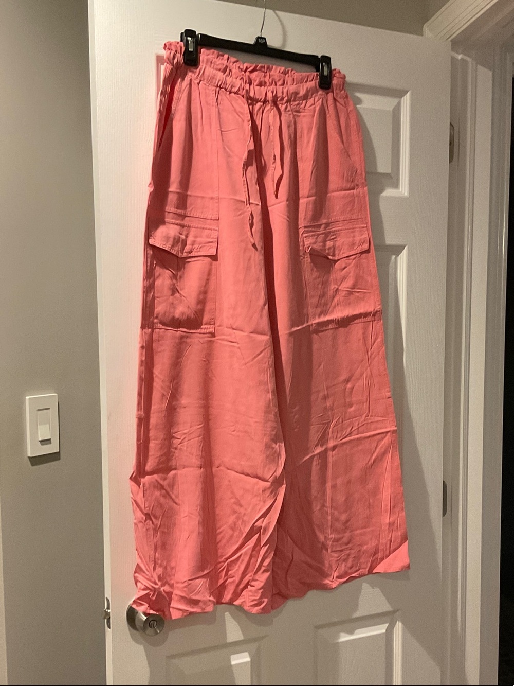 Women’s Coral Cargo Wide-Leg Pants